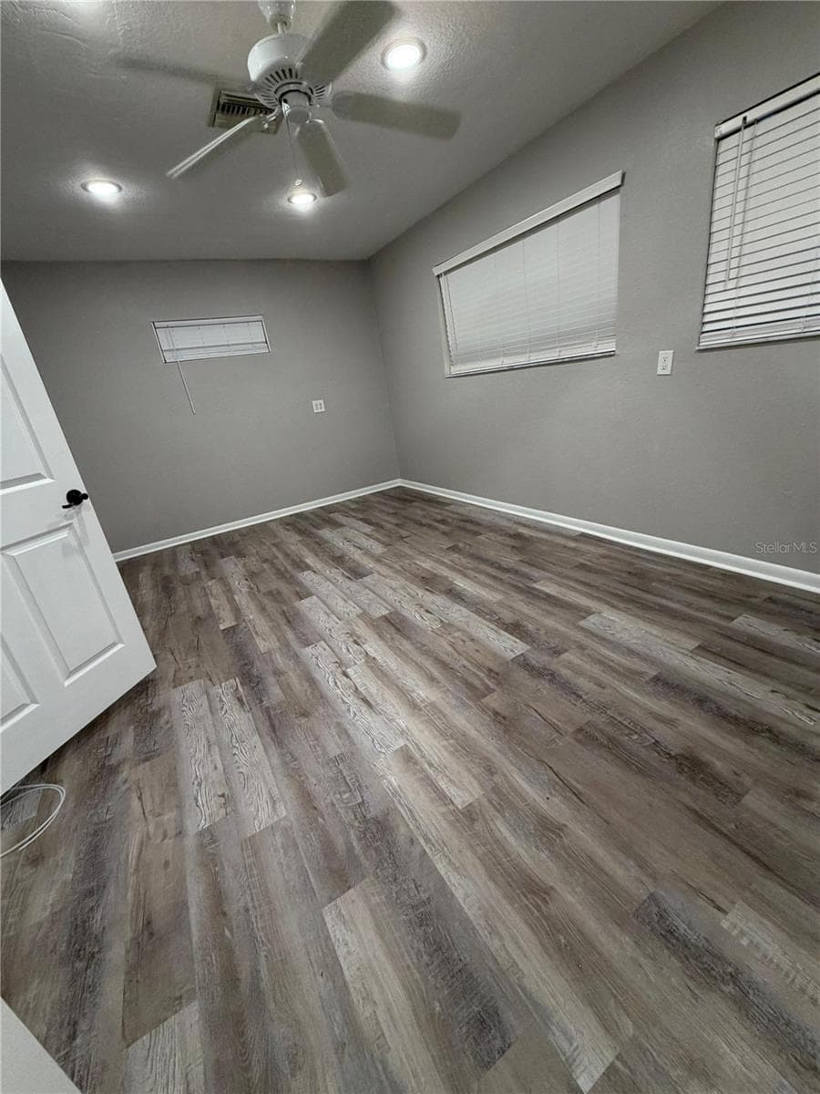 5950 HIGH STREET — photo 9 of 23