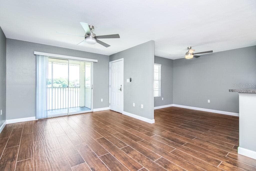 214 LAKE PARSONS GREEN — photo 4 of 16