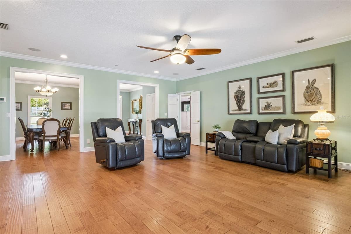 14951 THOROUGHBRED LN — photo 12 of 69