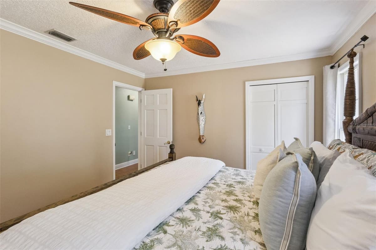 14951 THOROUGHBRED LN — photo 39 of 69