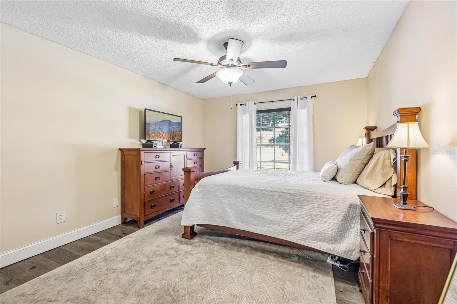 6289 LEONARD AVENUE — photo 10 of 32