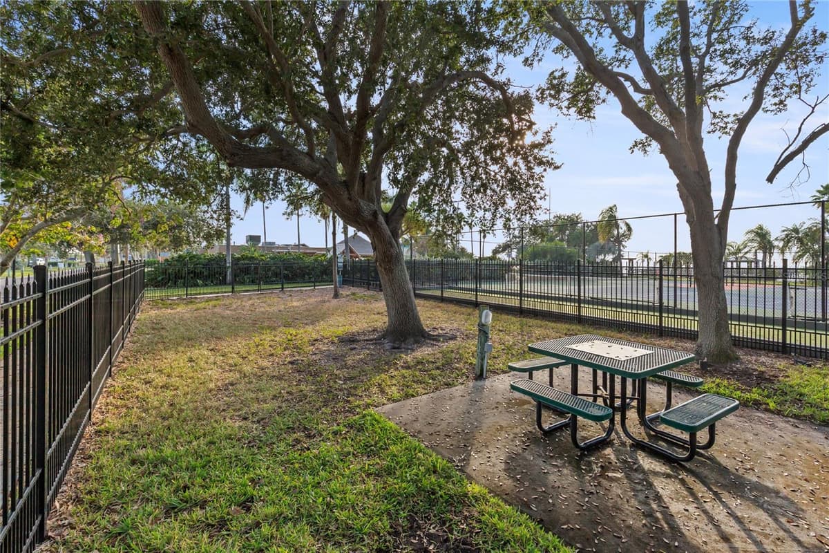 611 DESTINY DRIVE — photo 16 of 57