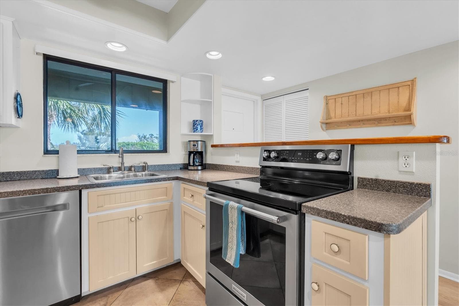 6500 FLOTILLA DRIVE — photo 18 of 36