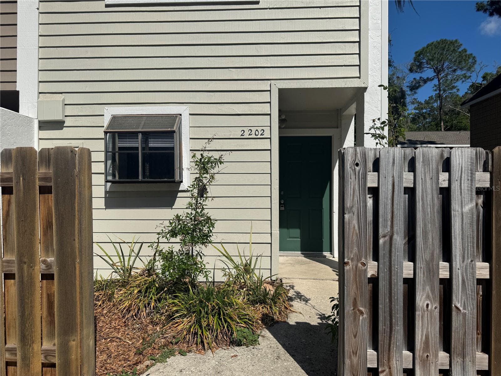 2202 39TH DRIVE