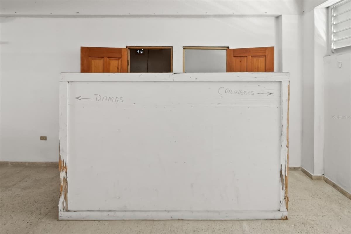 638 CALLE B COM. SERRANO — photo 27 of 34