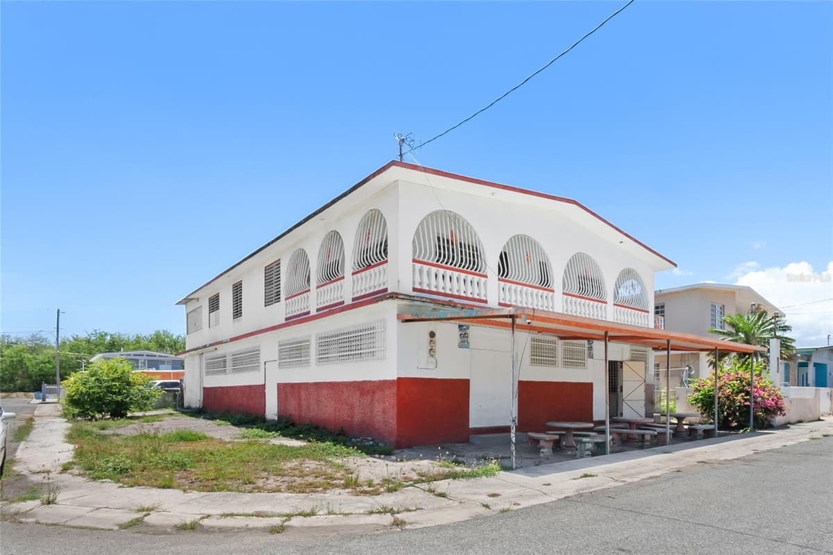 638 CALLE B COM. SERRANO — photo 2 of 34