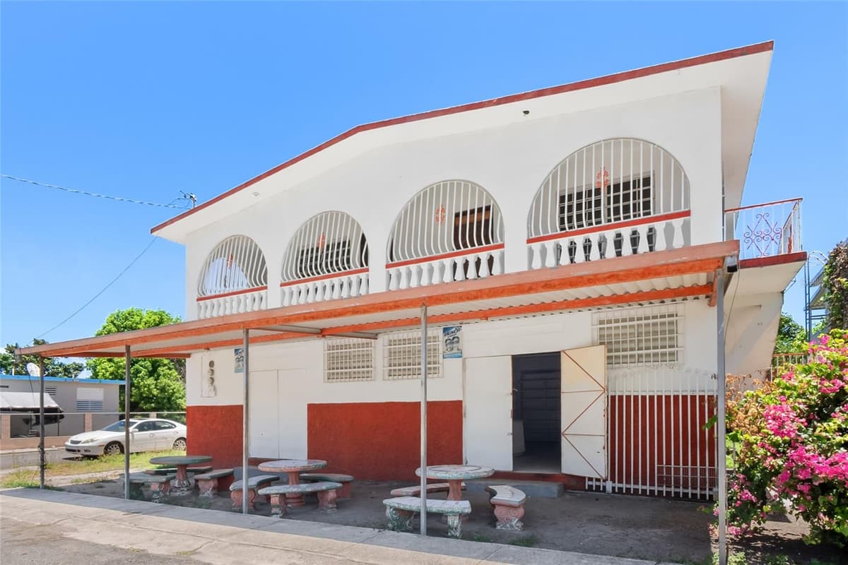 638 CALLE B COM. SERRANO — photo 33 of 34