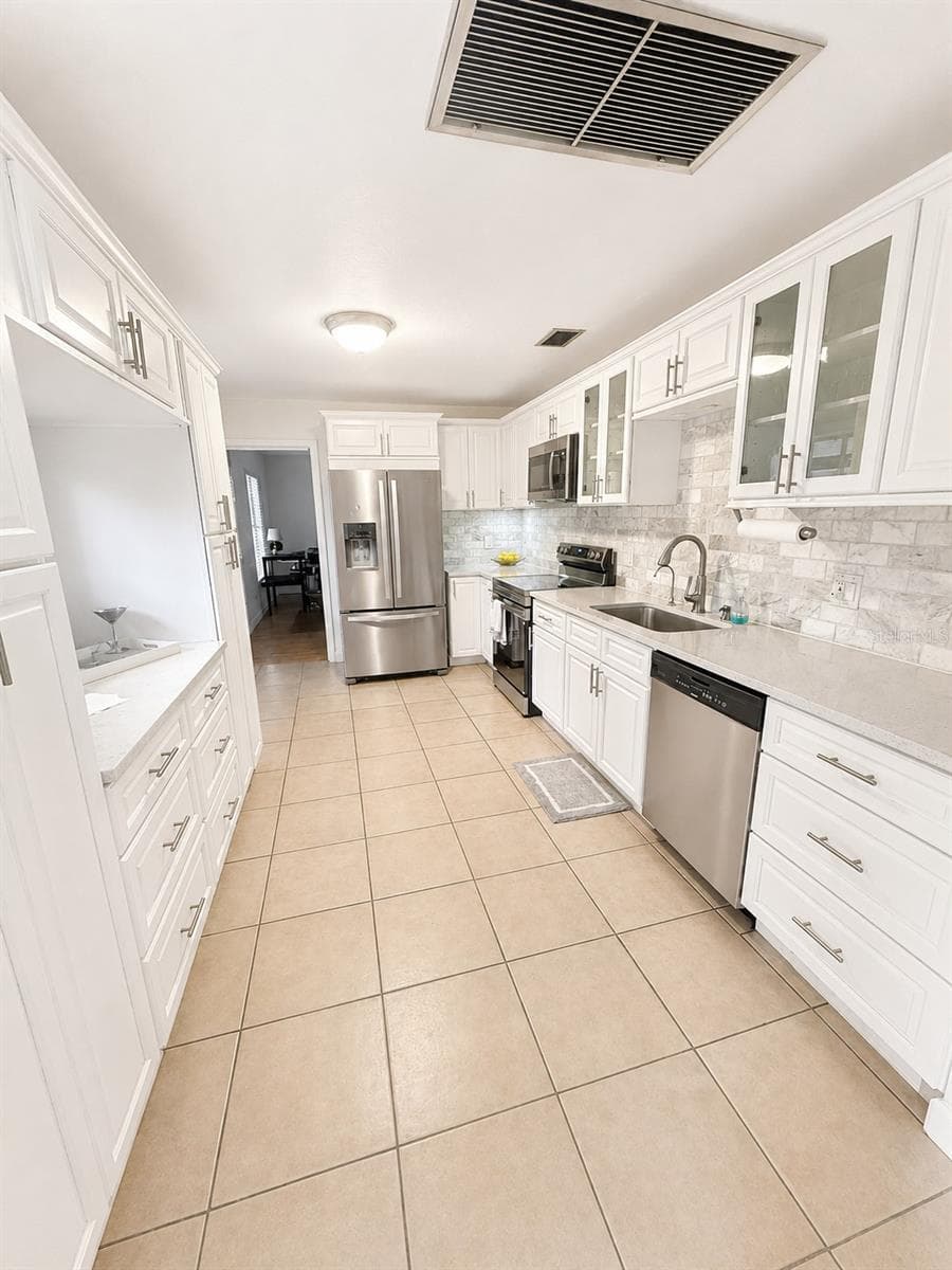 2210 NEEDLE PALM DRIVE — photo 3 of 10