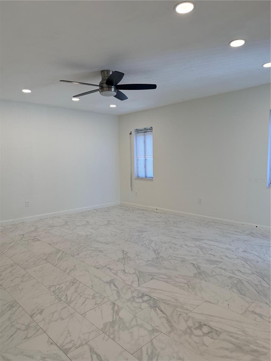 55 BAY HARBOUR DRIVE — photo 22 of 39