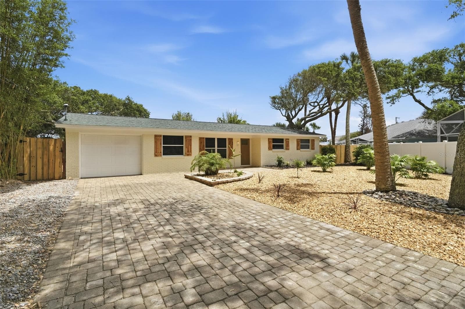 1 CARLEY CIRCLE — photo 4 of 54