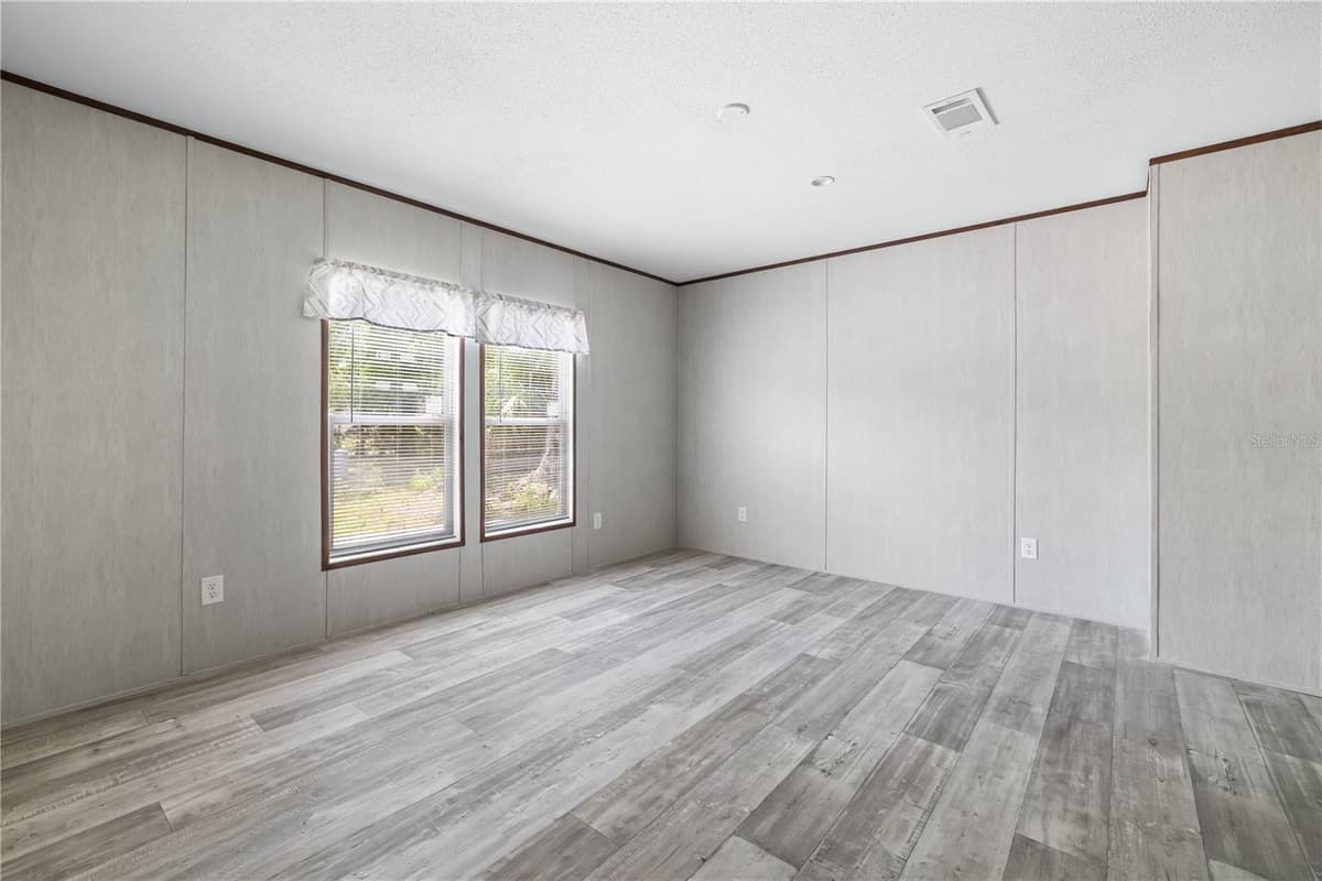 25031 ANTLER STREET — photo 20 of 38