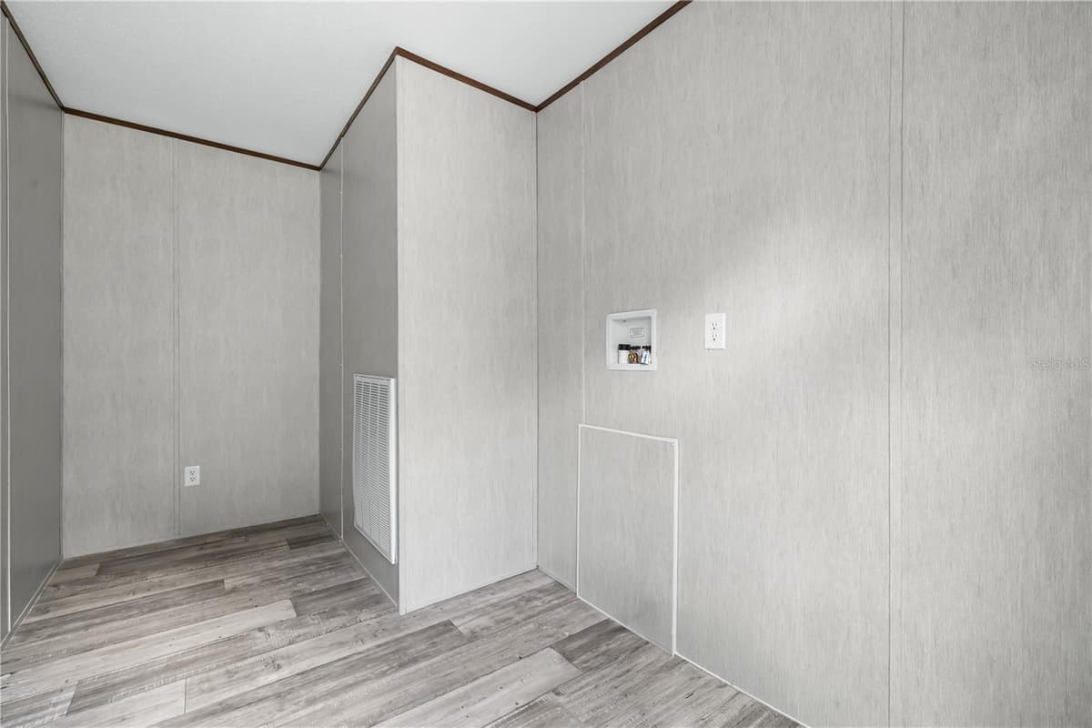 25031 ANTLER STREET — photo 19 of 38