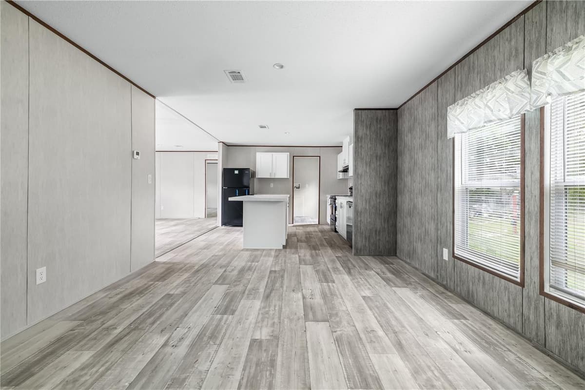 25031 ANTLER STREET — photo 8 of 38