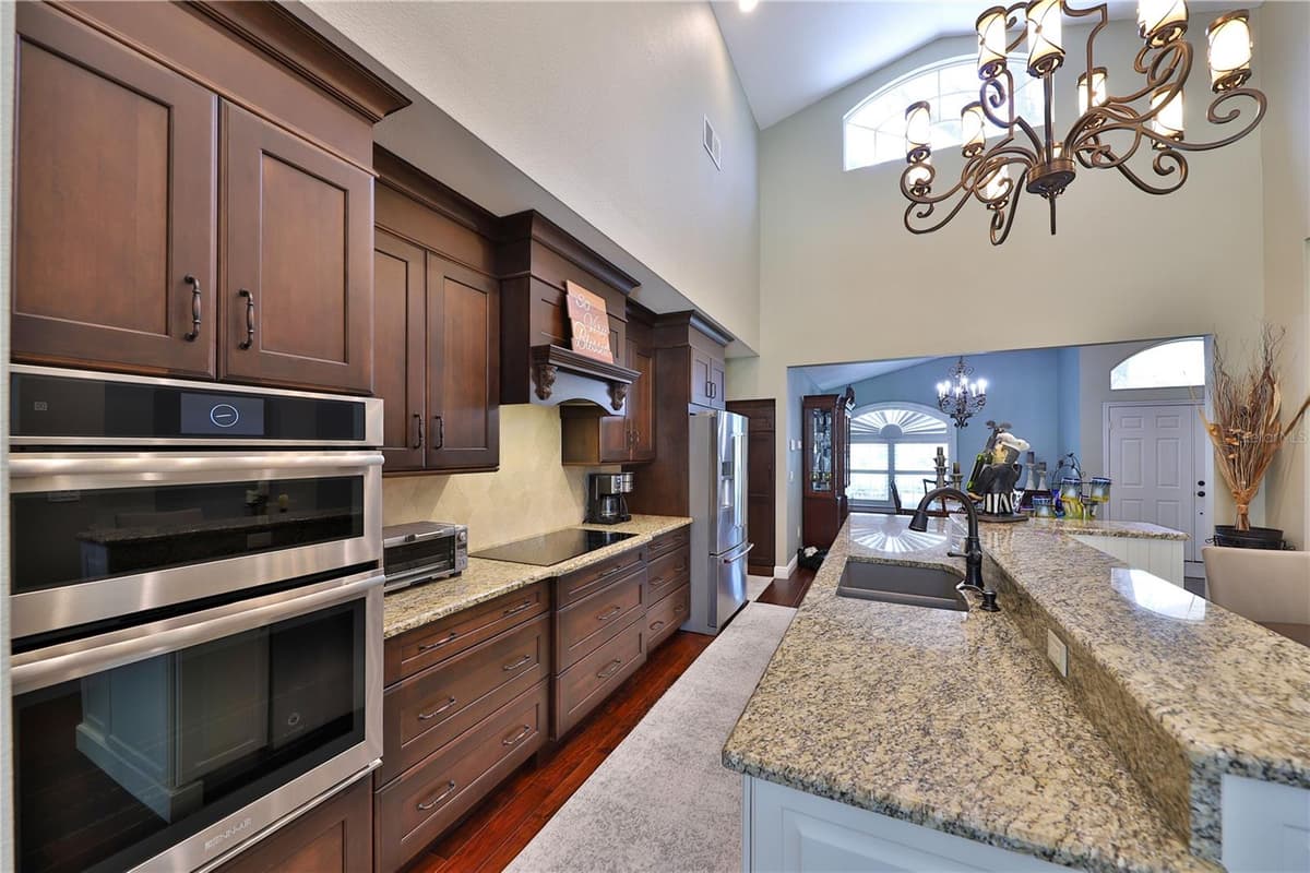 2578 EKANA DRIVE — photo 3 of 22