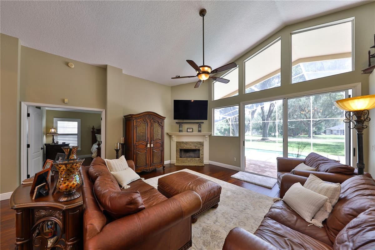 2578 EKANA DRIVE — photo 9 of 22