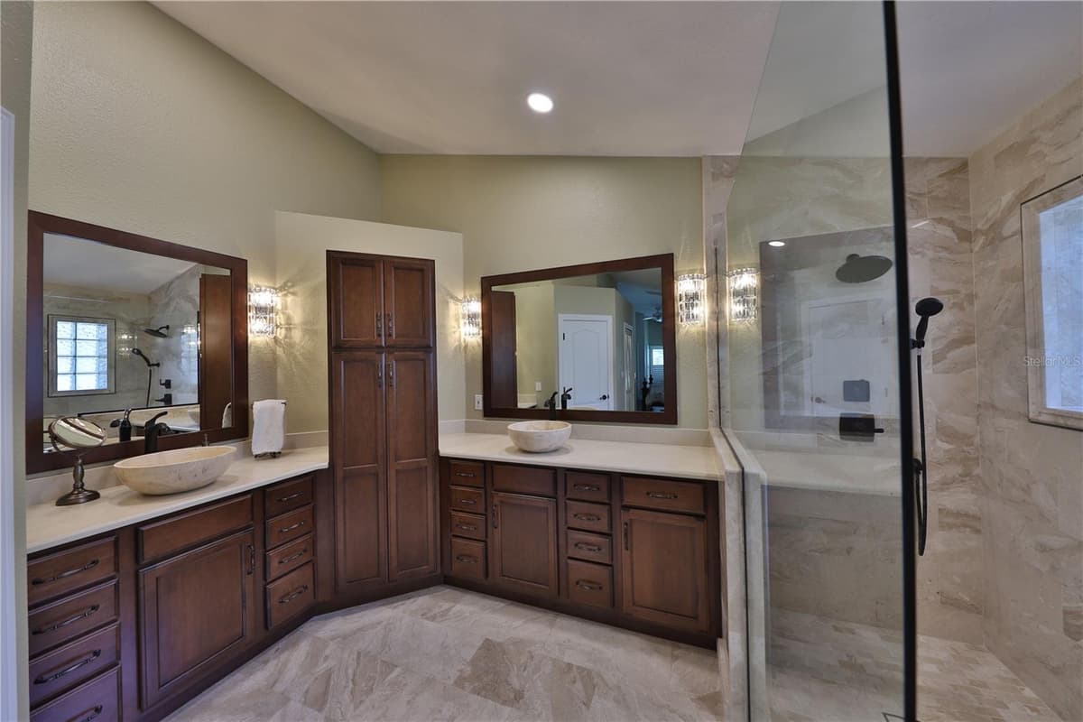 2578 EKANA DRIVE — photo 13 of 22