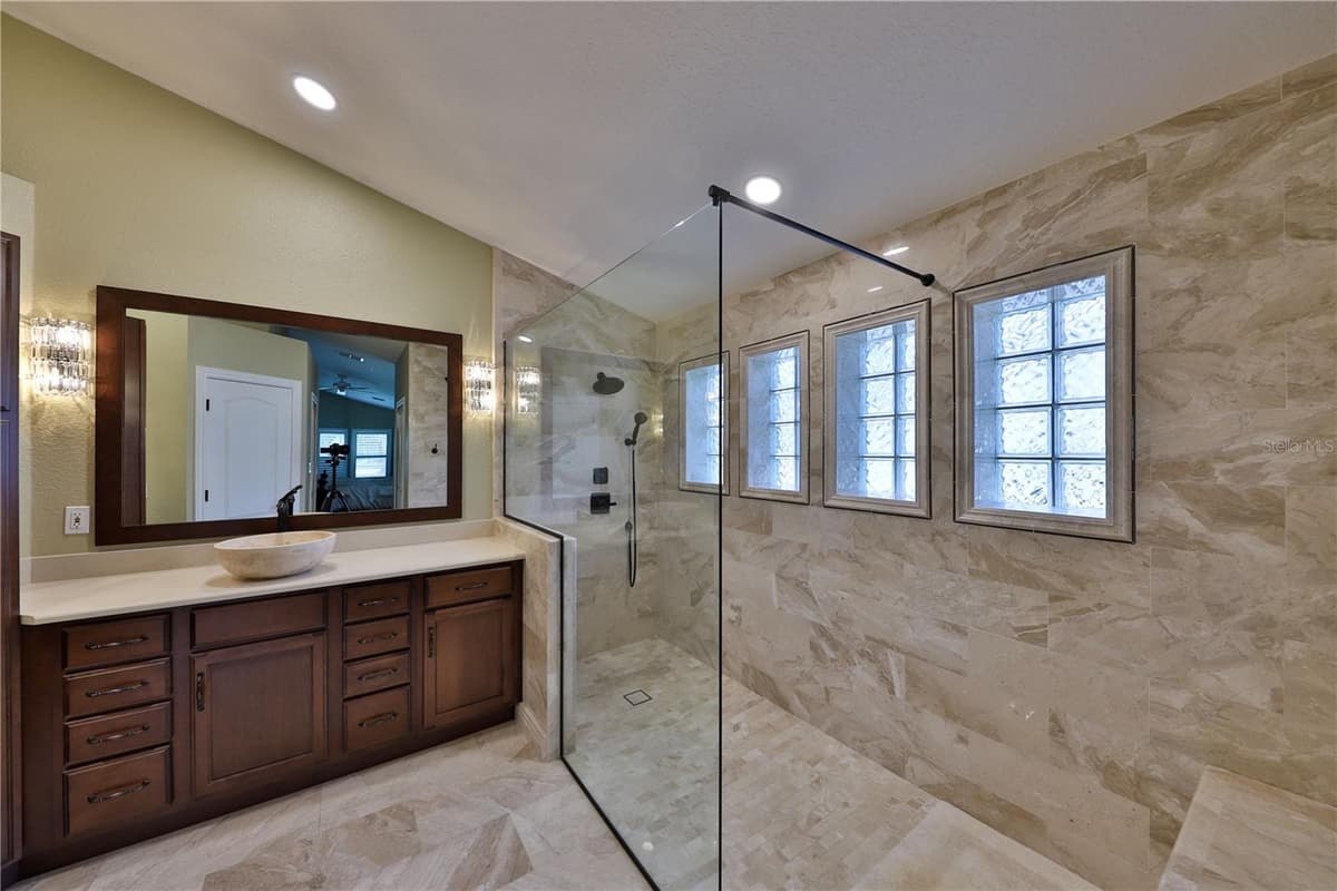 2578 EKANA DRIVE — photo 12 of 22