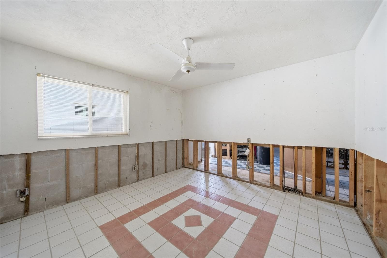 4 BELLEVUE DRIVE — photo 11 of 25
