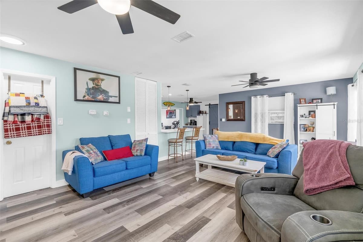 2824 OAK LEA DRIVE — photo 5 of 33