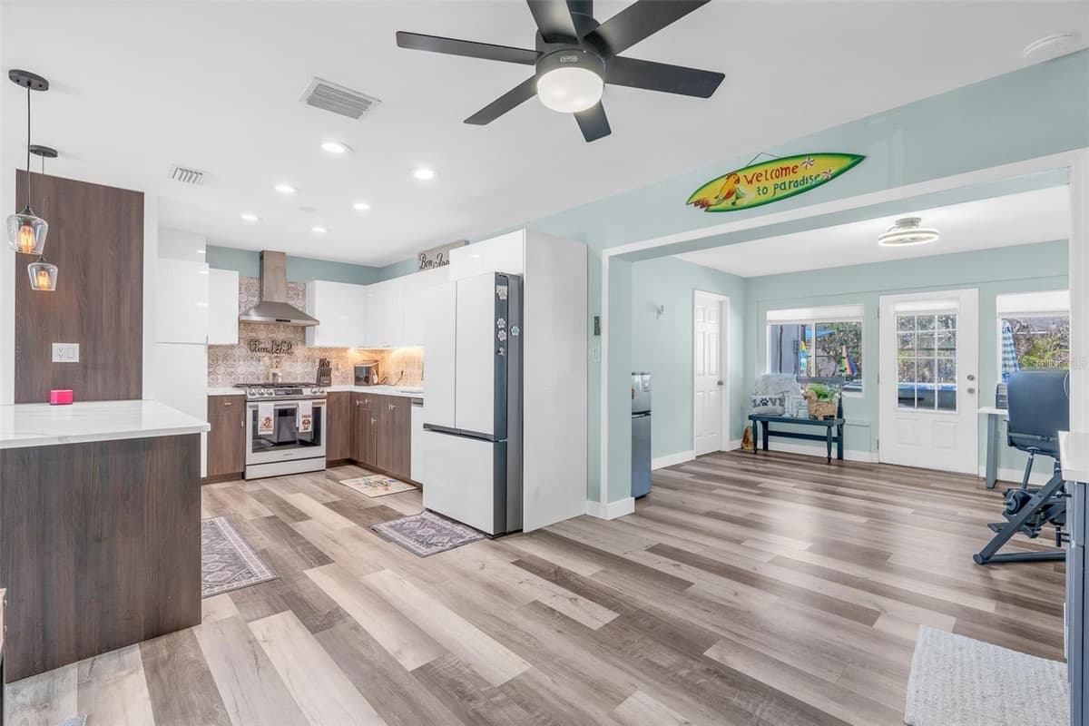 2824 OAK LEA DRIVE — photo 11 of 33