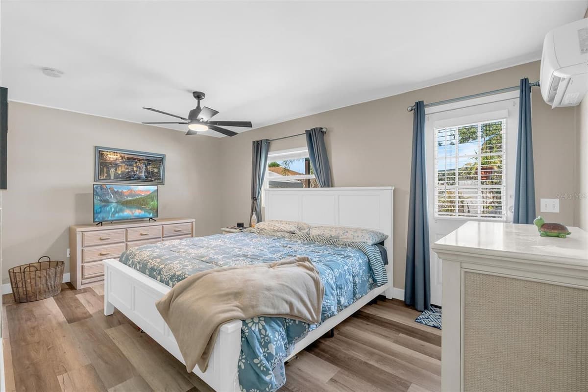 2824 OAK LEA DRIVE — photo 14 of 33