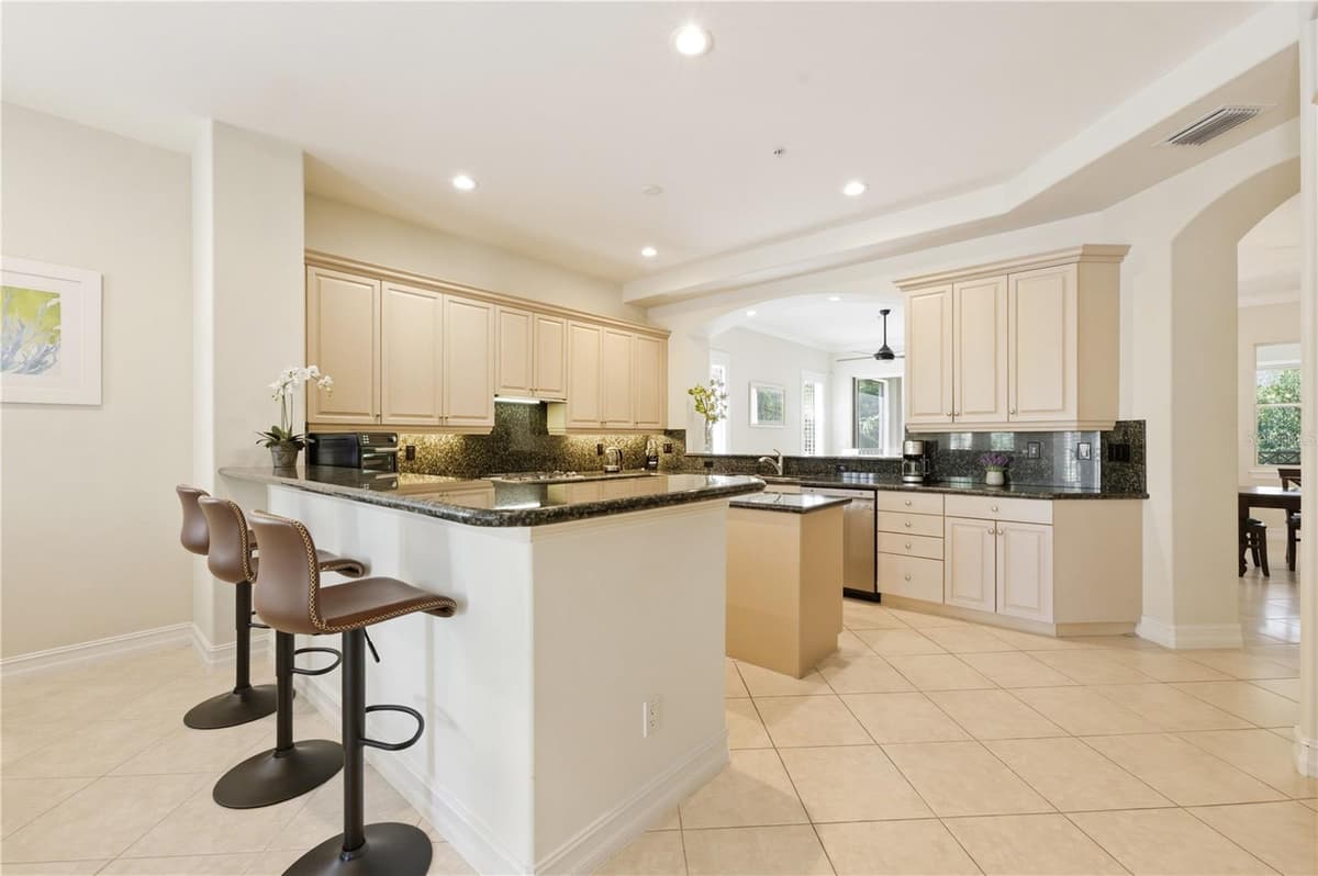 2859 TIBURON BOULEVARD — photo 21 of 47
