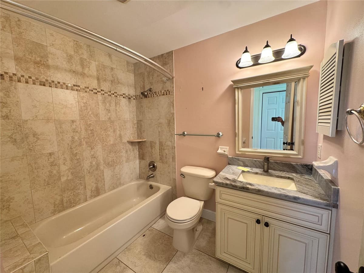 18838 GULF BOULEVARD — photo 19 of 24