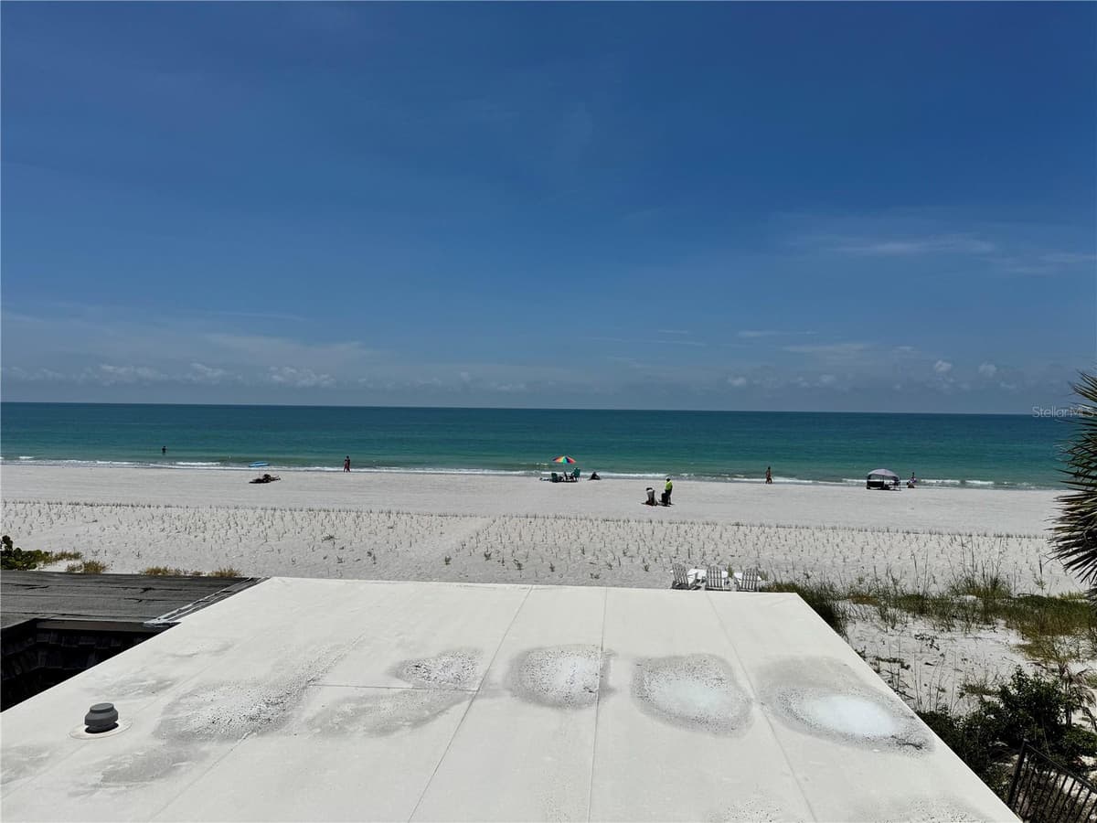 18838 GULF BOULEVARD — photo 6 of 24