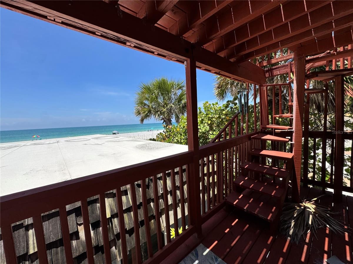 18838 GULF BOULEVARD — photo 3 of 24