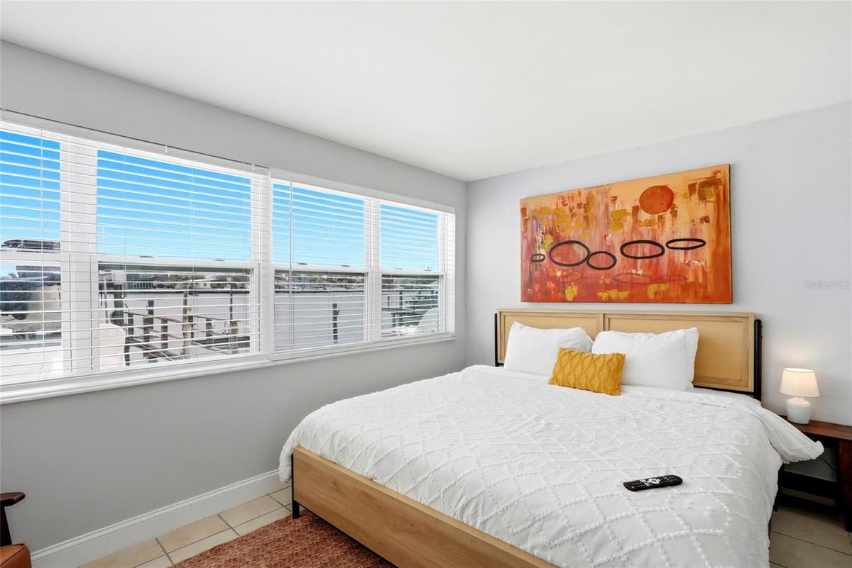 2311 BAY BOULEVARD — photo 32 of 80