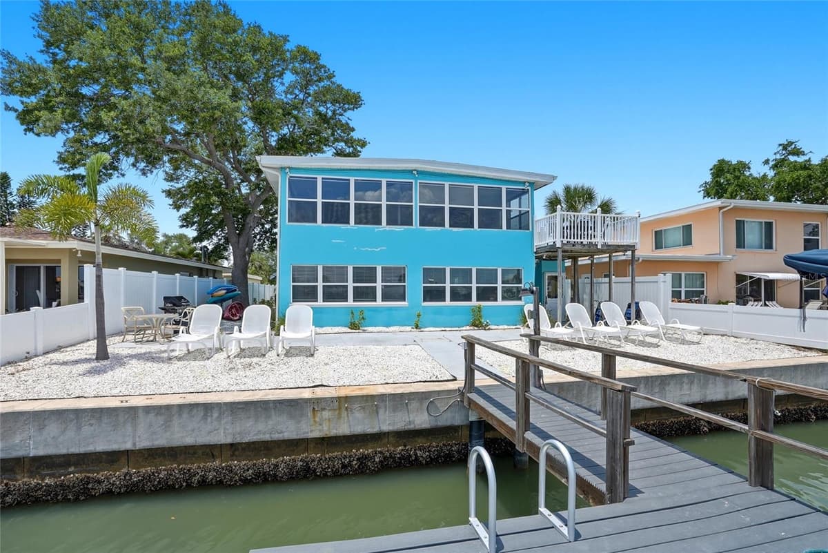 2311 BAY BOULEVARD — photo 3 of 80