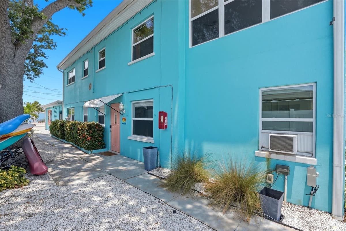 2311 BAY BOULEVARD — photo 41 of 80