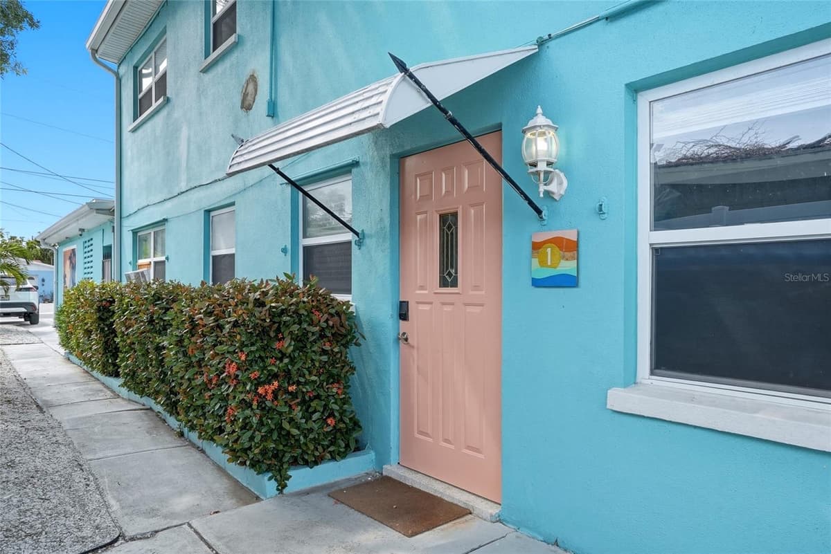 2311 BAY BOULEVARD — photo 17 of 80