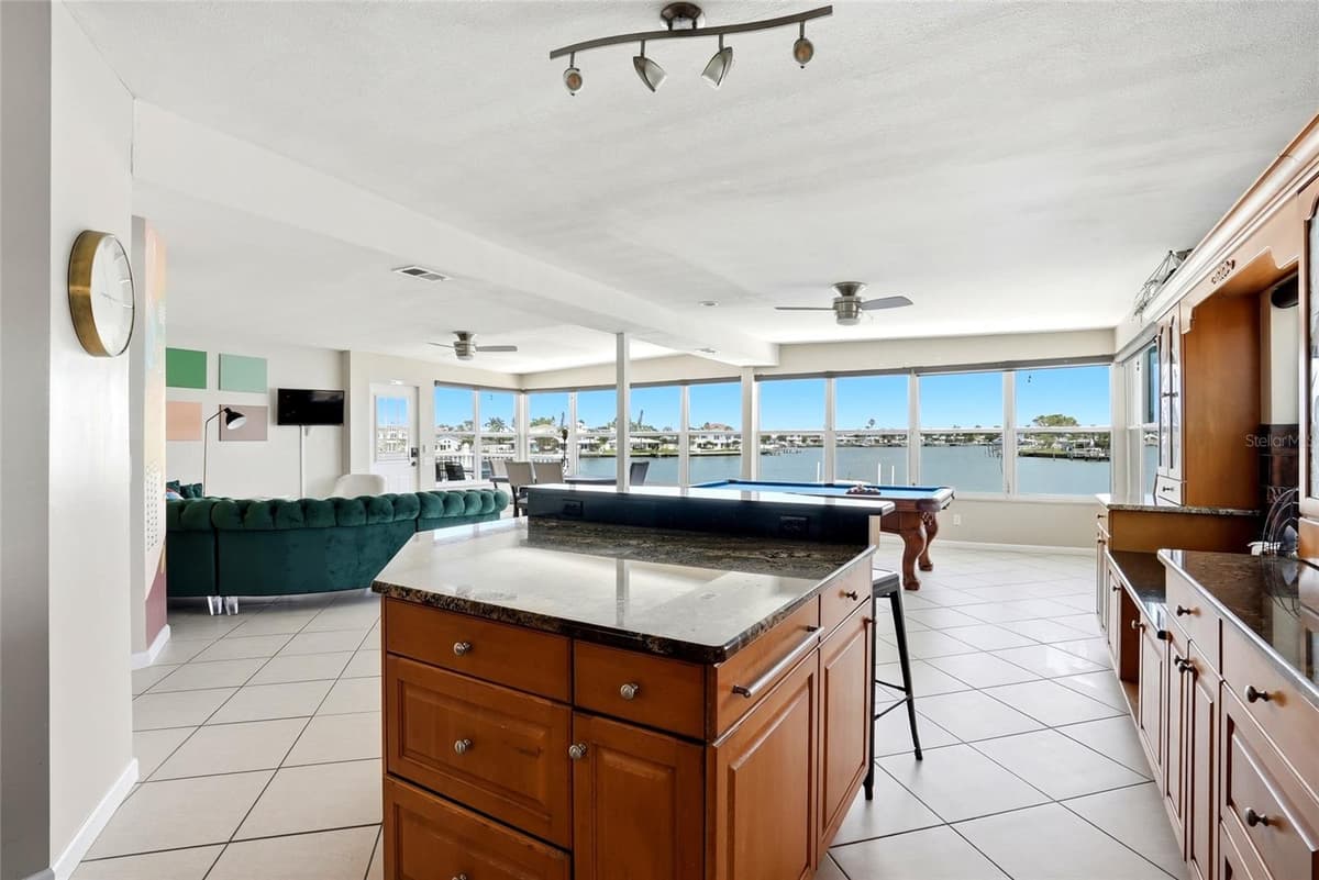 2311 BAY BOULEVARD — photo 10 of 80