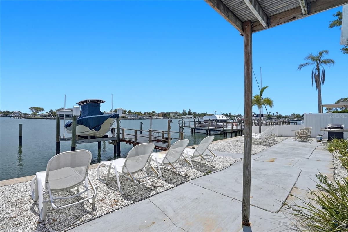 2311 BAY BOULEVARD — photo 39 of 80