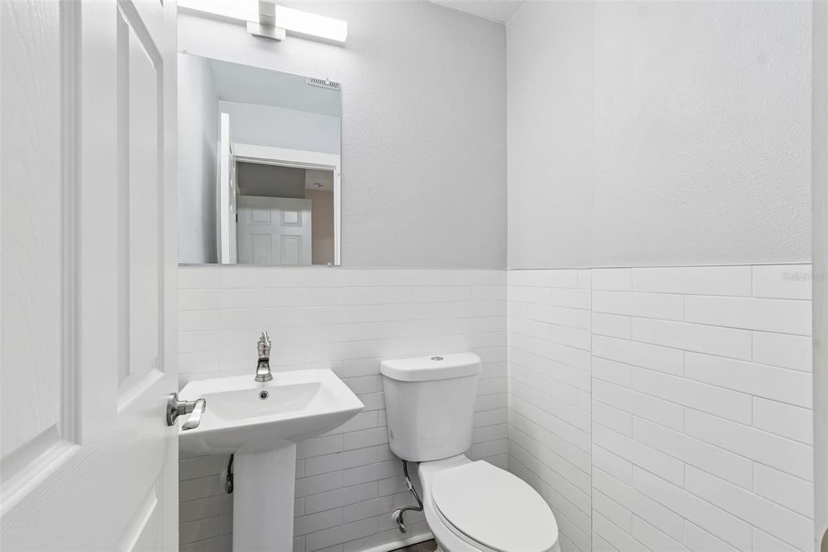 3901 PLATT STREET — photo 24 of 38