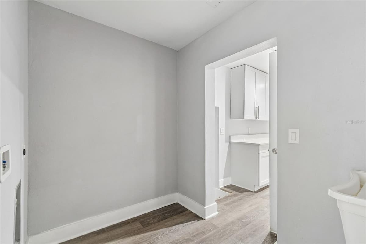 3901 PLATT STREET — photo 14 of 38