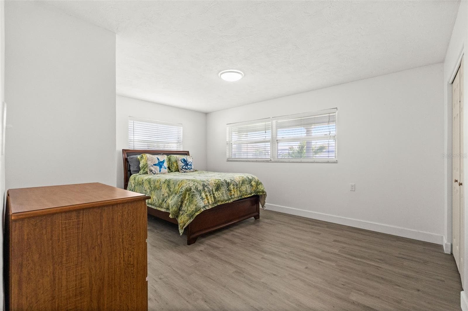 710 116TH AVENUE — photo 33 of 58