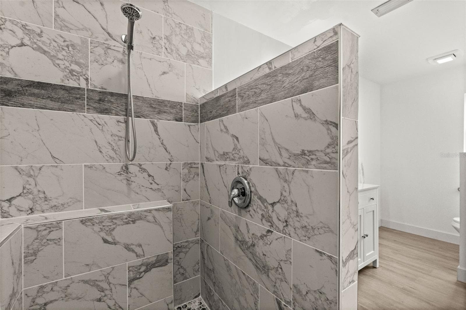 710 116TH AVENUE — photo 31 of 58