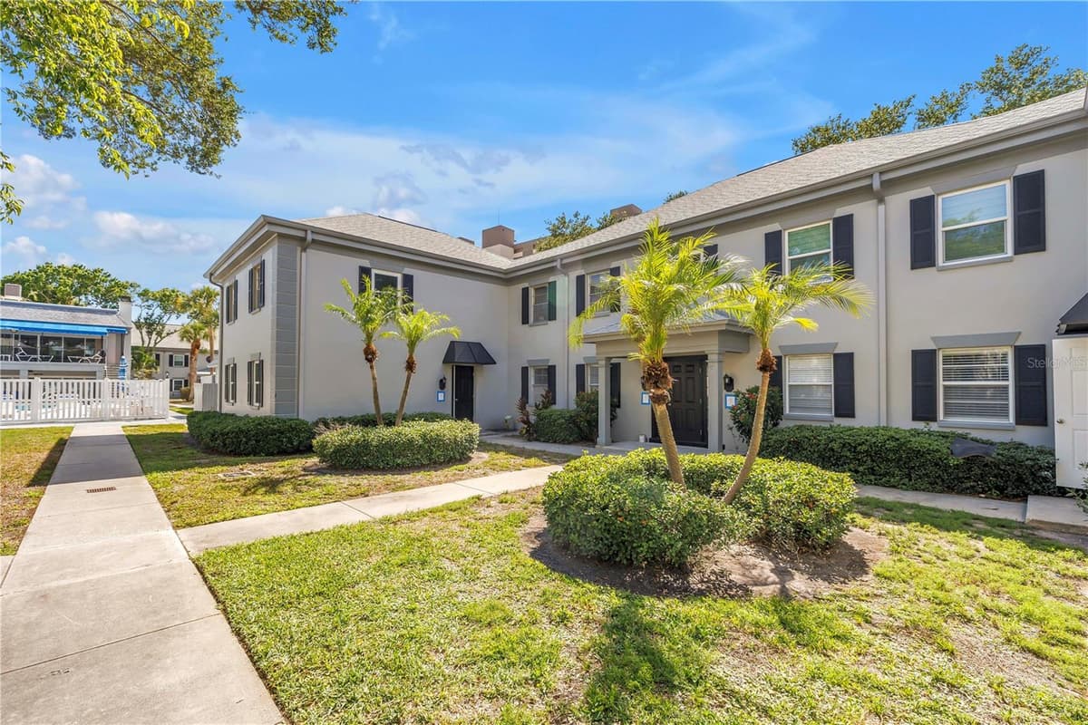 6960 SUNSET DRIVE — photo 3 of 34