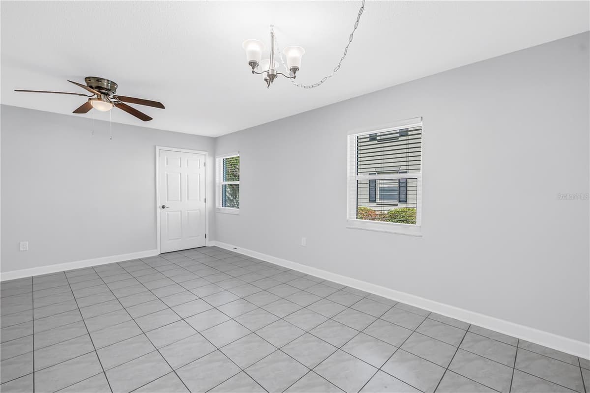 6960 SUNSET DRIVE — photo 18 of 34