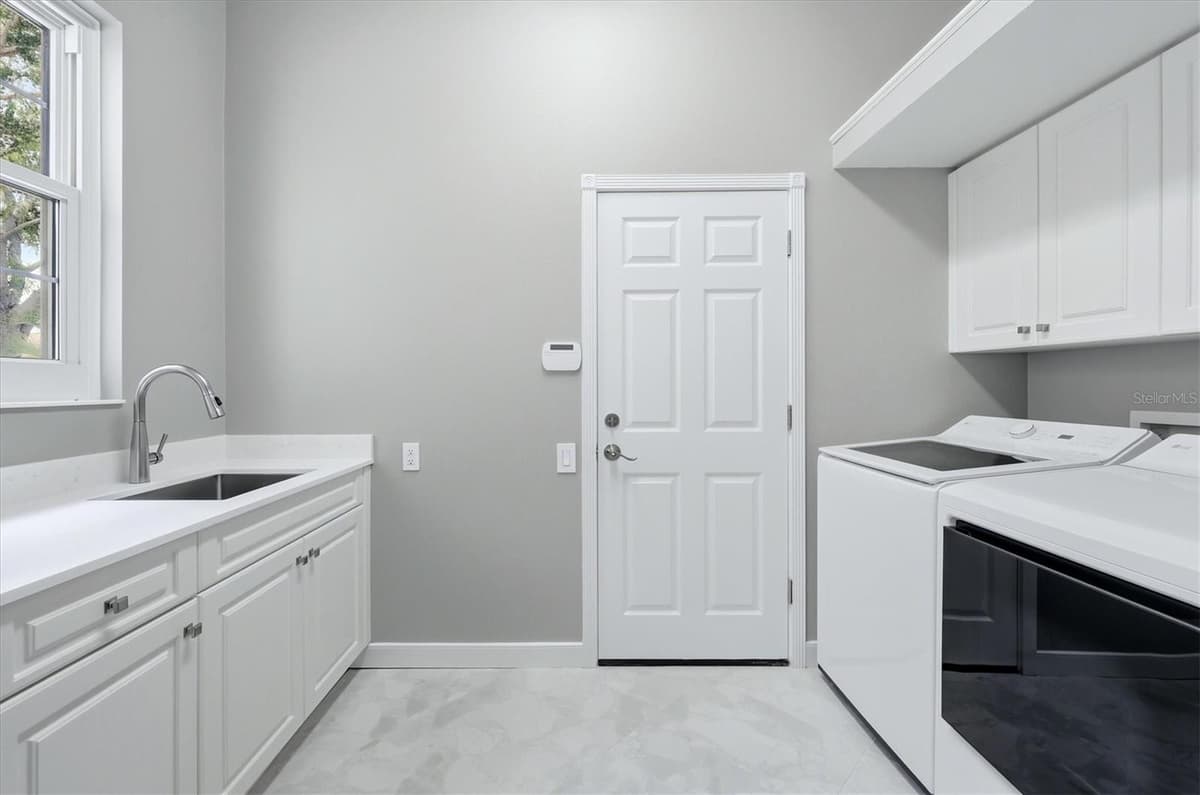 8160 COLLINGWOOD COURT — photo 35 of 55