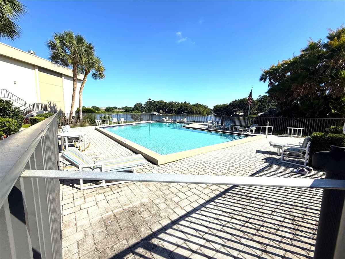 410 ORLANDO AVENUE — photo 21 of 29