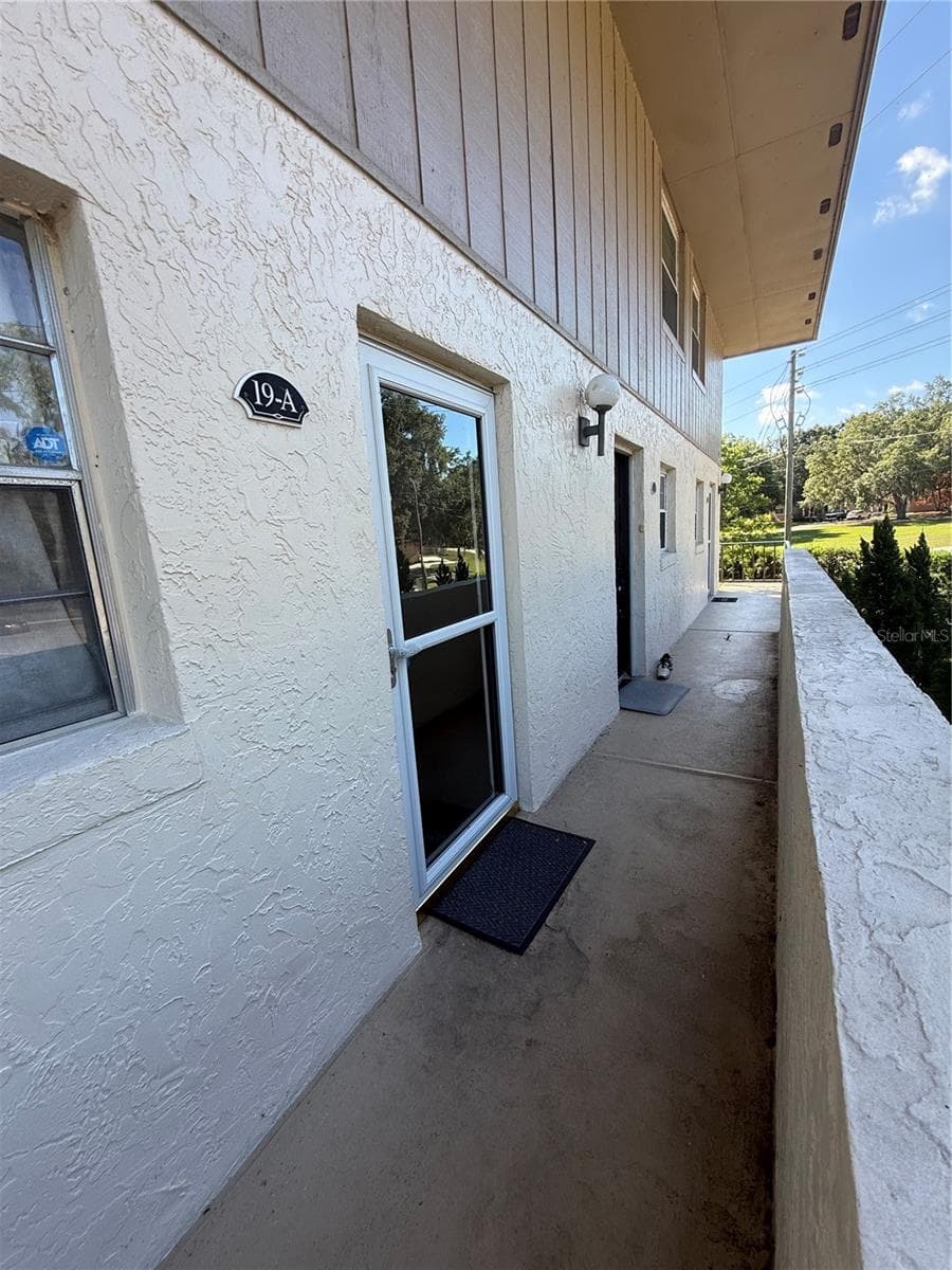 410 ORLANDO AVENUE — photo 28 of 29