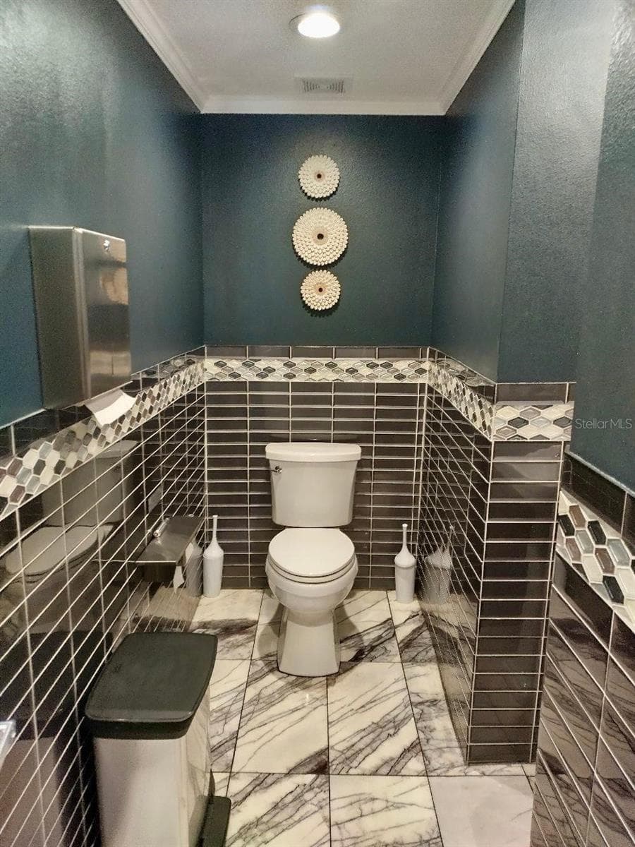 317 ORANGE STREET — photo 16 of 22