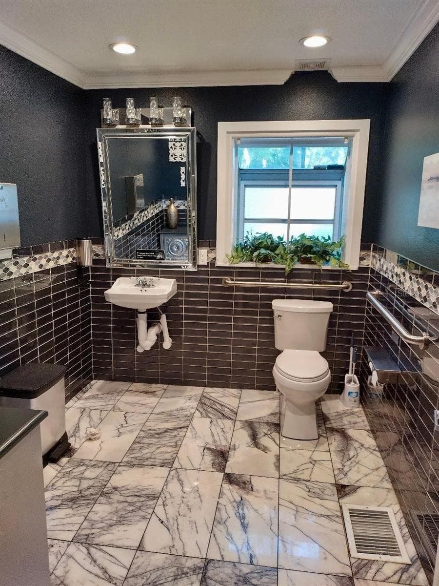317 ORANGE STREET — photo 15 of 22