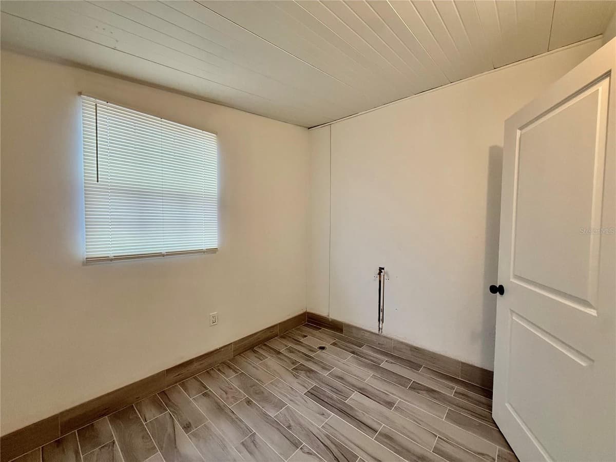 317 GOLF CREST LANE — photo 11 of 20