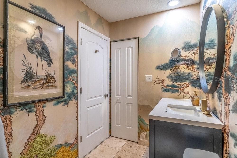 1319 SUMMERTREE COURT — photo 5 of 51