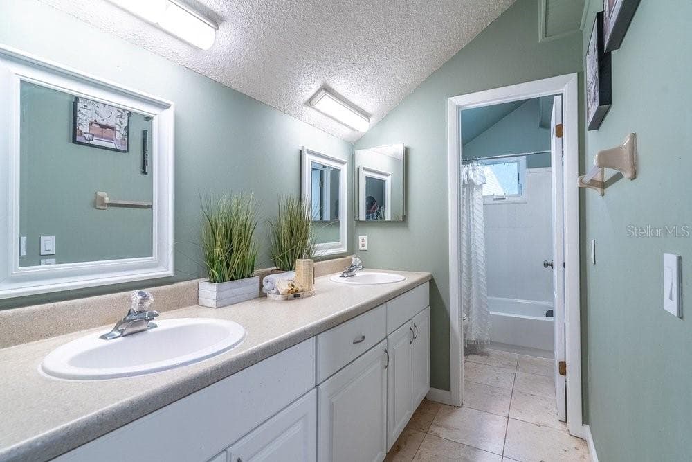 1319 SUMMERTREE COURT — photo 31 of 51