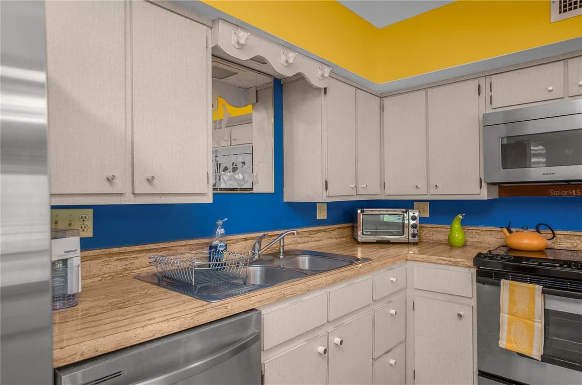 7536 BOBCAT POINT — photo 12 of 69